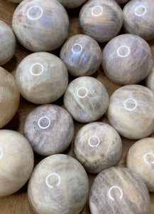 Belomorite - Moonstone sphere - sunstone